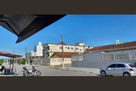 11_photo/94ce2057b9.74dbc9aa7d3e0758-ATLAS-5f7e8a53-a25f-4d8e-9b5b-a05049e9f13f.jpg de casa de condomínio à venda com 2 quartos, 61m² em Jardim Imperador, Praia Grande