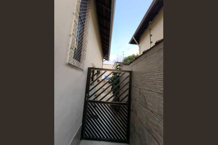 5_photo/94ce2057e9.35cb2562ae28c182-ATLAS-a2ecca9e-1cc9-45e3-9384-52f5cebed0a5.jpg de casa à venda com 2 quartos, 76m² em Jardim Imperador, Praia Grande