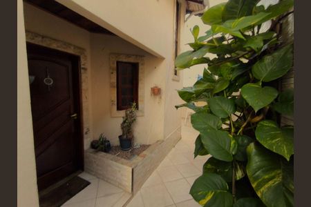 8_photo/94ce2057e9.35cb2562ae28c182-ATLAS-db0bfe06-455b-4e62-b579-2af973fbc72a.jpg de casa à venda com 2 quartos, 76m² em Jardim Imperador, Praia Grande