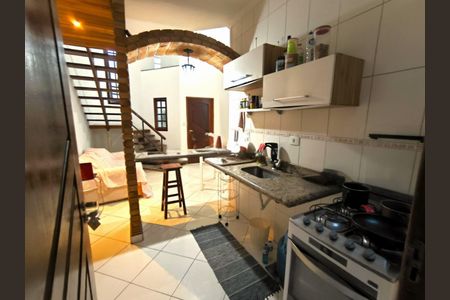 3_photo/94ce2057e9.35cb2562ae28c182-ATLAS-e8620d33-de15-4bc3-9123-e6650964729c.jpg de casa à venda com 2 quartos, 76m² em Jardim Imperador, Praia Grande