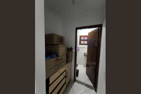 34_photo/94ce2057e9.520a1778c2a10e98-ATLAS-d6a39ae6-1961-45bb-b0bf-be6b3f3b10e2.jpg de casa à venda com 2 quartos, 76m² em Jardim Imperador, Praia Grande