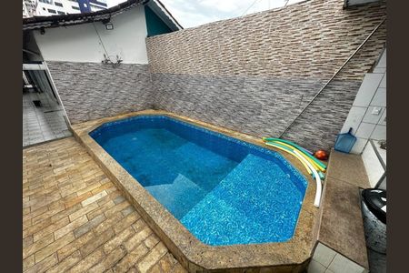 28_photo/94ce2059d5.a64aef6598c47c00-ATLAS-e6abc6d0-5774-49b2-88e9-6eca075fbab7.jpg de casa à venda com 3 quartos, 191m² em Jardim Imperador, Praia Grande