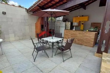 3_photo/94ce20c2bd.93b8fa184532727f-ATLAS-4b1140cd-d1a2-4bbd-967d-559c8db7de48.jpg de casa à venda com 4 quartos, 250m² em Balneario Flórida, Praia Grande