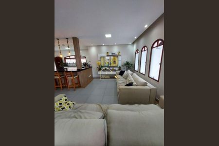 6_photo/94ce20c2bd.bb2cfda027800a9a-ATLAS-437f6a50-988f-4001-bd6c-b4a7b1efd664.jpg de casa à venda com 4 quartos, 260m² em Balneario Flórida, Praia Grande