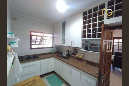 11_photo/94ce20c325.babca6c7f82b9010-ATLAS-b43cc69b-35f9-41c4-841d-2c08dc3639e6.jpg de casa à venda com 4 quartos, 312m² em Balneario Flórida, Praia Grande