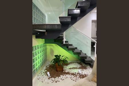 5_photo/94ce20c381.15604e16f11eddfa-ATLAS-28e71c55-ed4d-4bdd-b285-40ad2bdda21e.jpg de casa à venda com 5 quartos, 300m² em Solemar, Praia Grande