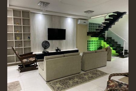 3_photo/94ce20c381.15604e16f11eddfa-ATLAS-8e50b5da-99b2-431f-97f5-3e715065feeb.jpg de casa à venda com 5 quartos, 300m² em Solemar, Praia Grande