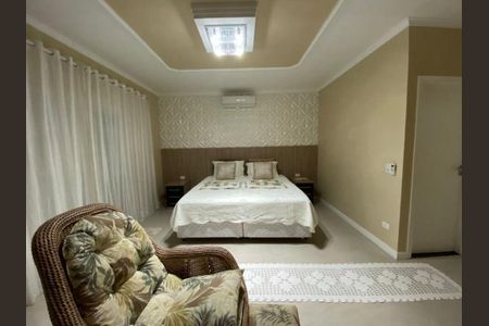 6_photo/94ce20c381.15604e16f11eddfa-ATLAS-d0639bfa-ec5a-4f44-b363-c63173e62df2.jpg de casa à venda com 5 quartos, 300m² em Solemar, Praia Grande