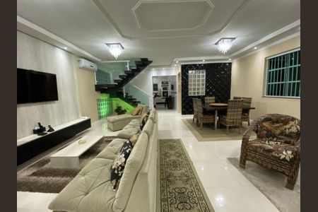 11_photo/94ce20c381.15604e16f11eddfa-ATLAS-e4e734b3-f2b0-4316-845c-2f8355dcc01b.jpg de casa à venda com 5 quartos, 300m² em Solemar, Praia Grande