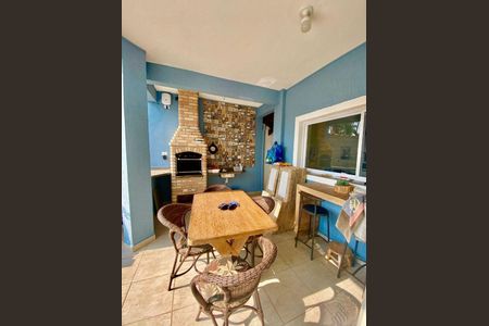 4_photo/94ce20c385.4bd2615f33144f40-ATLAS-843ea9a7-e52a-4405-b277-cc54028dff3a.jpg de casa à venda com 3 quartos, 173m² em Solemar, Praia Grande