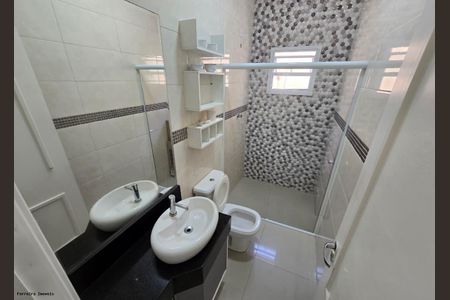 18_photo/94ce20c495.f4a5c666155909d5-ATLAS-b7e2cdca-e2df-45ec-81f2-d4ee013b64e4.jpg de casa à venda com 3 quartos, 155m² em Solemar, Praia Grande