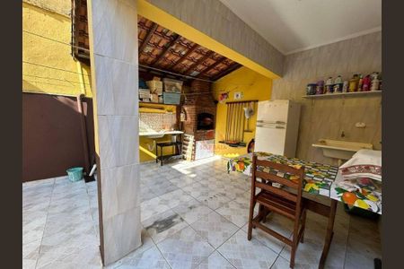 4_photo/94ce20cb45.b3c6df669ccfb31e-ATLAS-c751b7fa-b4c5-4b2a-a7a9-9321350a93e5.jpg de casa à venda com 2 quartos, 87m² em Solemar, Praia Grande