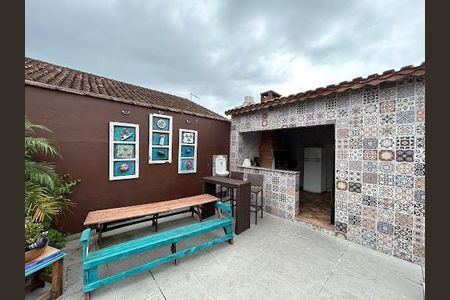 8_photo/94ce20cc7d.47ce5b314d8b28ef-ATLAS-54f9fabe-646f-4217-961b-ef1c8bd532a5.jpg de casa à venda com 4 quartos, 175m² em Solemar, Praia Grande