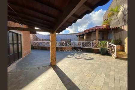 2_photo/94ce20ced9.9a54faa83c3e471c-ATLAS-0fcc65e4-8b67-4ab6-9761-3d4fbd4918f7.jpg de casa à venda com 3 quartos, 275m² em Solemar, Praia Grande