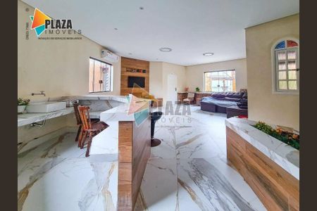 14_photo/94ce20ceeb.b37fb779aadef412-ATLAS-a331ff4f-7a9d-4500-a4bd-28e00541bc9c.jpg de casa à venda com 3 quartos, 274m² em Solemar, Praia Grande