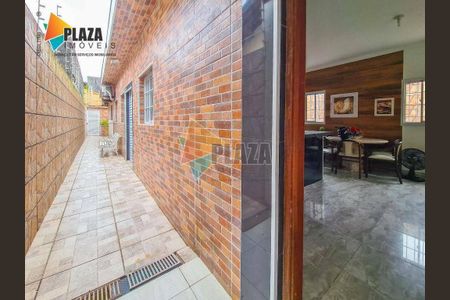 44_photo/94ce20ceed.561dcad3d0cedf12-ATLAS-75e948bd-9924-400a-91e5-b7bf0ed82c2a.jpg de casa à venda com 3 quartos, 127m² em Solemar, Praia Grande