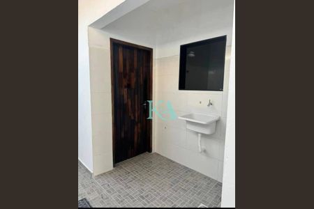 8_photo/94ce20dd23.b67e9a4e233a9b01-ATLAS-a979829c-b0b4-45d0-ae52-d8c2eadc2176.jpg de casa à venda com 2 quartos, 98m² em Vilamar, Praia Grande