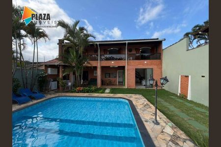 2_photo/94ce20e585.9445d083dc68a5ac-ATLAS-072f0cdc-7fd7-448d-a3d4-4dc400339460.jpg de casa à venda com 4 quartos, 139m² em Balneario Flórida, Praia Grande