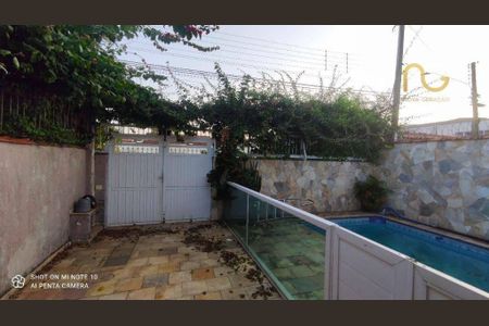 6_photo/94ce20e5a1.adfe693aa2b53e17-ATLAS-b52f75aa-8ce8-427d-b2e8-26e3d9bd6488.jpg de casa à venda com 3 quartos, 68m² em Balneario Flórida, Praia Grande