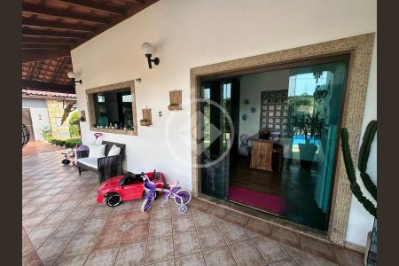 10_photo/94ce20e5fd.ebbd8bc3dc39b939-ATLAS-e5df0fbc-9332-4f06-84b1-d6e04509f6d2.jpg de casa à venda com 4 quartos, 225m² em Balneario Flórida, Praia Grande