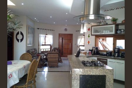 4_photo/94ce20e7df.7dc29441a77b793f-ATLAS-c8b62d0f-21ea-4439-8ceb-67106df5f1ab.jpg de casa à venda com 2 quartos, 150m² em Balneario Flórida, Praia Grande