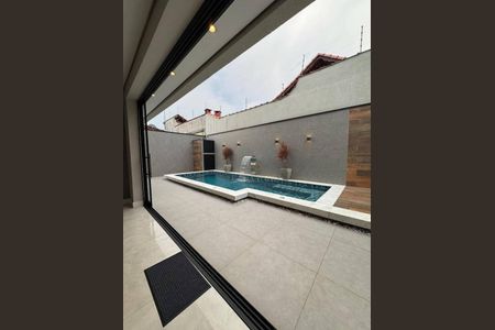 2_photo/94ce20e895.7b14635dc7f45449-ATLAS-d3f52637-44ec-4a4c-bbce-3b7a340d5be3.jpg de casa à venda com 4 quartos, 239m² em Balneario Flórida, Praia Grande