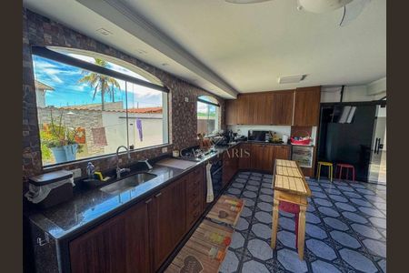 5_photo/94ce20e8b5.6fdee8406a8d1ba2-ATLAS-d7c4f847-93b5-4de1-9f6f-cd404d05db08.jpg de casa à venda com 3 quartos, 332m² em Balneario Flórida, Praia Grande