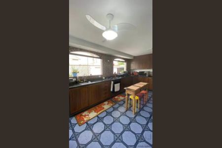 7_photo/94ce20e8b5.821bca6a381fcd78-ATLAS-47f375cc-e497-4dcf-b068-dbc9c9fa24ef.jpg de casa à venda com 4 quartos, 331m² em Balneario Flórida, Praia Grande