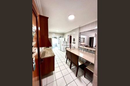 12_photo/94ce20ef01.75cc6438e5137642-ATLAS-07eab682-df8e-4c6d-8e4b-f7edb5f7fef2.jpg de apartamento à venda com 4 quartos, 148m² em Guilhermina, Praia Grande