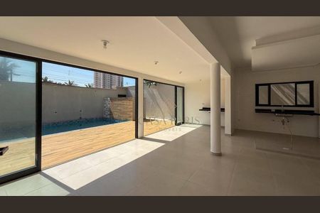 8_photo/94ce20ef1f.1987c265c069de70-ATLAS-c5d9507f-6b29-4c8d-9834-e7fd7b2591d6.jpg de casa à venda com 4 quartos, 170m² em Balneario Flórida, Praia Grande