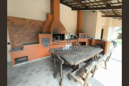 22_photo/94ce20ef57.8f8a4a33478a6561-ATLAS-97909253-2c80-49b4-818c-4ae47700b1fd.jpg de casa à venda com 3 quartos, 214m² em Balneario Flórida, Praia Grande
