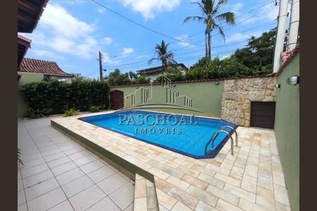 4_photo/94ce20effb.ae56de7e26f8ed87-ATLAS-4db47d95-542e-4999-b7d2-291db5e6639c.jpg de casa à venda com 3 quartos, 134m² em Real, Praia Grande