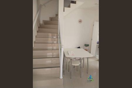 5_photo/94ce20f7f9.044bf836303652f0-ATLAS-21f75e6e-dce3-40eb-96f2-e981162a8740.jpg de casa à venda com 2 quartos, 60m² em Jardim Imperador, Praia Grande