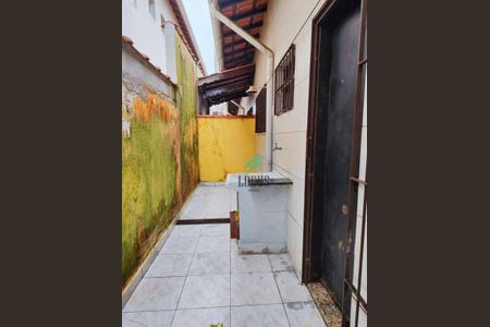 5_photo/94ce20f7ff.f8b5319c31ea9539-ATLAS-7529e2c3-a7cd-4696-8e29-8a899b157f43.jpg de casa à venda com 2 quartos, 70m² em Real, Praia Grande