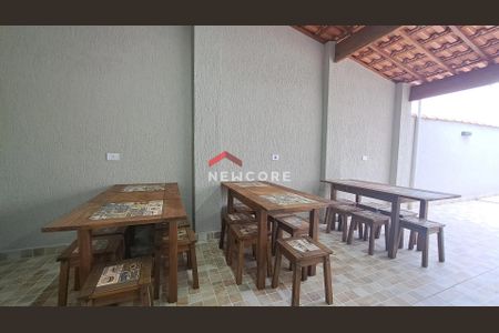 4_photo/94ce20f815.b9011c6352d0a570-ATLAS-2b6f5b05-b05e-49e9-b6a5-a4f20968e68b.jpg de casa de condomínio à venda com 2 quartos, 69m² em Jardim Imperador, Praia Grande