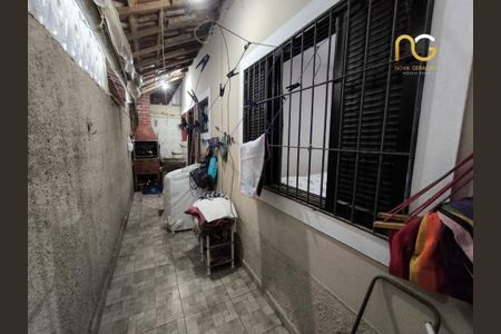 8_photo/94ce20f8f7.3fbc5bb75dd193c7-ATLAS-737ef0db-564e-4cf5-979d-ade27dee0a4b.jpg de casa à venda com 2 quartos, 65m² em Real, Praia Grande