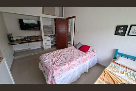 5_photo/94ce20fadb.828c431c7d69c527-ATLAS-b57f3b6e-f479-4db2-a2ef-0b97b2e9abf9.jpg de casa à venda com 2 quartos, 82m² em Real, Praia Grande