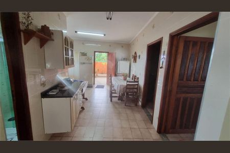 8_photo/94ce20fb05.dc4c3710a436727e-ATLAS-1b4694eb-c96b-4011-8d2a-33398b21eb39.jpg de casa à venda com 2 quartos, 140m² em Vila Balnearia, Praia Grande