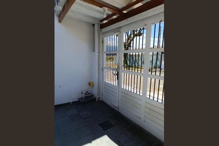 4_photo/94ce20fb3d.b4cc108436d665d6-ATLAS-665f2e0a-a4b2-483b-8f38-af3a8a242e68.jpg de casa à venda com 2 quartos, 81m² em Vila Balnearia, Praia Grande