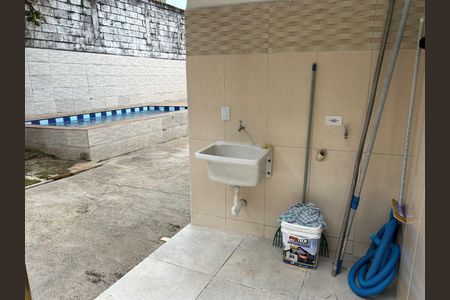 5_photo/94ce20fdcd.203ffe32249db6fb-ATLAS-fa2b6122-a32d-45e4-8291-1db615e34cf8.jpg de casa à venda com 2 quartos, 80m² em Princesa, Praia Grande