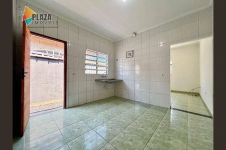 9_photo/94ce20ffaf.d064f87ba2f4a60c-ATLAS-cde5ea18-366f-4e5c-8f23-5d8f3498fd15.jpg de casa à venda com 2 quartos, 92m² em Jardim Imperador IV, Praia Grande