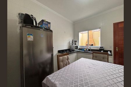 3_photo/94ce21b857.aafc750051720c32-ATLAS-8d914d5d-5c8a-4d2f-896f-8f2f3c28653a.jpg de casa à venda com 2 quartos, 65m² em Jardim Melvi, Praia Grande