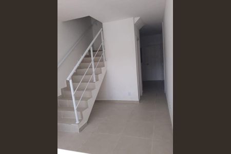 3_photo/94ce21b8a3.cbf8603e470b151e-ATLAS-55097ea2-effc-48b6-81c5-bbd5b3aef342.jpg de casa à venda com 2 quartos, 54m² em Jardim Melvi, Praia Grande