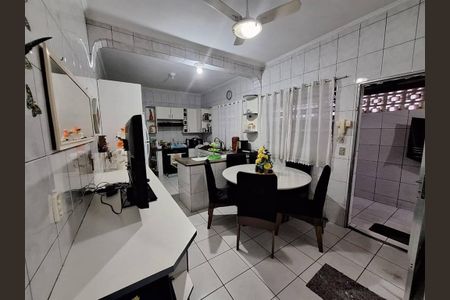 15_photo/94ce21c855.f7fe6dbefd3a263e-ATLAS-2a81784f-2d36-4136-a07d-fb9b9f07ff6a.jpg de casa à venda com 1 quarto, 60m² em Jardim Melvi, Praia Grande