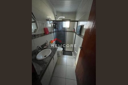 18_photo/94ce21c8bf.2b112f619e56b1f7-ATLAS-0f1fc565-a186-49b7-b079-84aeeb7ff3fd.jpg de casa à venda com 3 quartos, 300m² em Jardim Melvi, Praia Grande