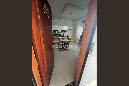 18_photo/94ce21c8c1.8a00a68238a6a06b-ATLAS-c910f35b-6bc7-49f5-bfd4-101b32272042.jpg de casa à venda com 3 quartos, 300m² em Jardim Melvi, Praia Grande