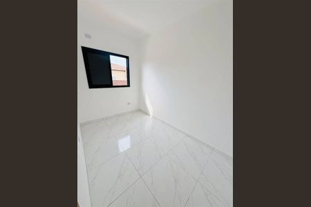 10_photo/94ce21c8f3.e6c5309fd1607d84-ATLAS-e57785d2-8b29-48b3-a277-51bc4a122a1f.jpg de casa à venda com 2 quartos, 50m² em Jardim Melvi, Praia Grande