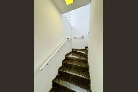 7_photo/94ce21c8f9.db01357aa49deb94-ATLAS-e0c9f2ad-593e-4084-afa5-ca5b1bd08d6a.jpg de casa à venda com 3 quartos, 451m² em Jardim Melvi, Praia Grande