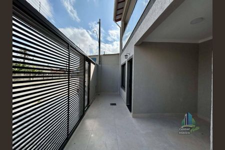 31_photo/94ce21cbf1.babca6c7f82b9010-ATLAS-a838606a-1143-42a1-8e95-b1be4c2e6713.jpg de casa à venda com 2 quartos, 70m² em Jardim Melvi, Praia Grande