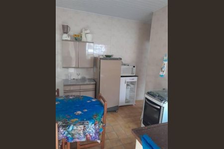 5_photo/94ce21cc51.04f4efb4ec0e2ec3-ATLAS-ca96da0f-8697-45f2-acac-a0c063517880.jpg de casa à venda com 2 quartos, 79m² em Jardim Melvi, Praia Grande